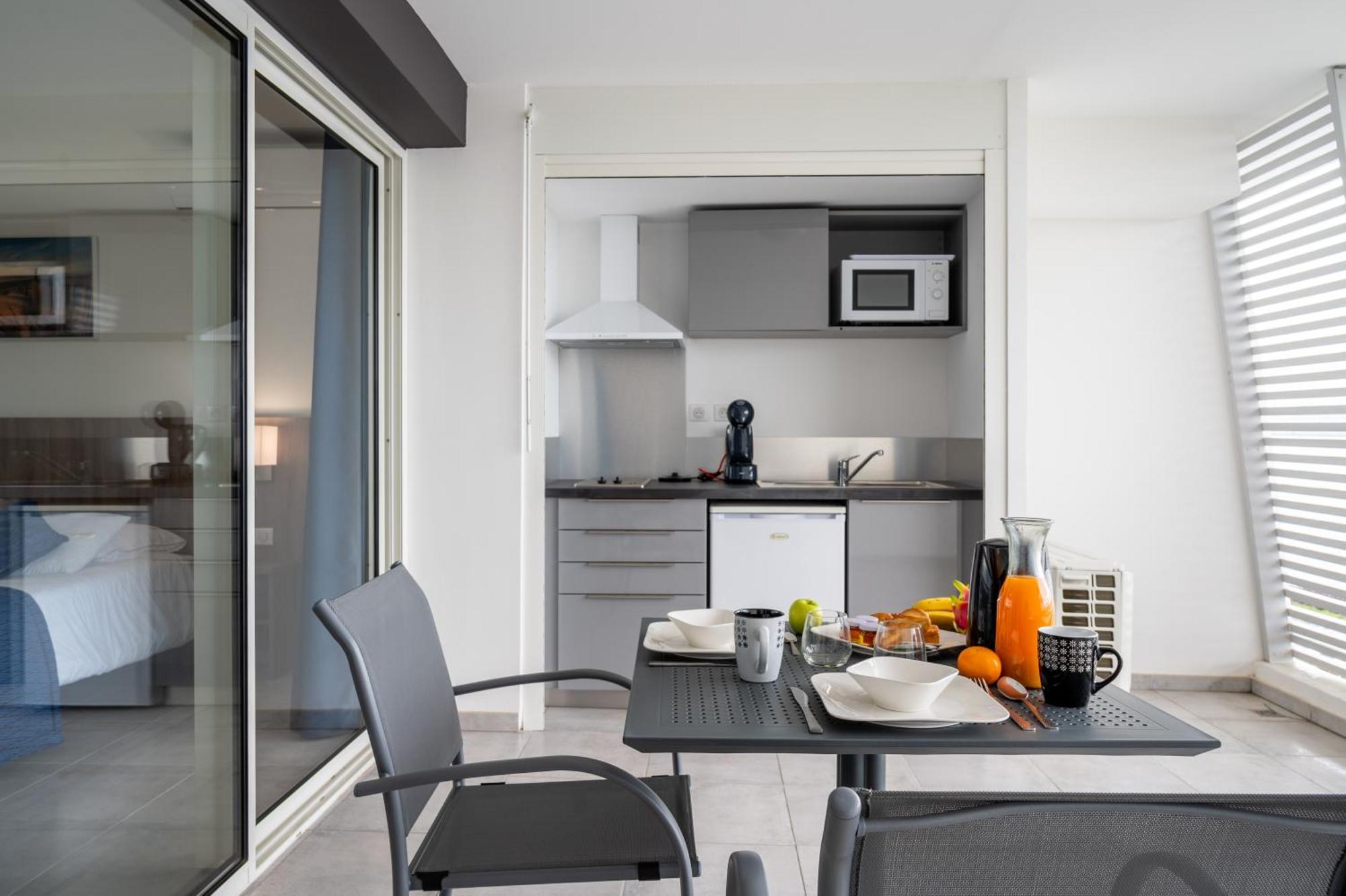 B&B Home Fort-De-France Marina Экстерьер фото